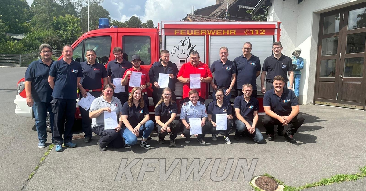 Abschlu Pilotlehrgang Feuerwehrsanitaeter